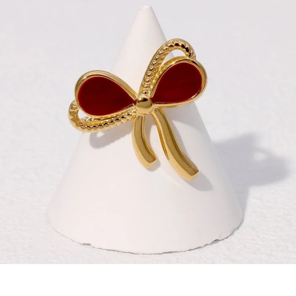Gorgeous Gold and Red Adjustable Ring - NWOT